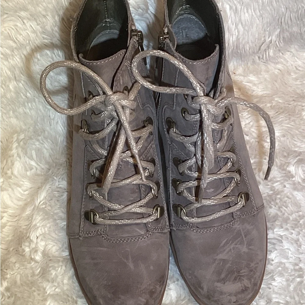 Sorel Joan Uptown Lace Boots size 7.5